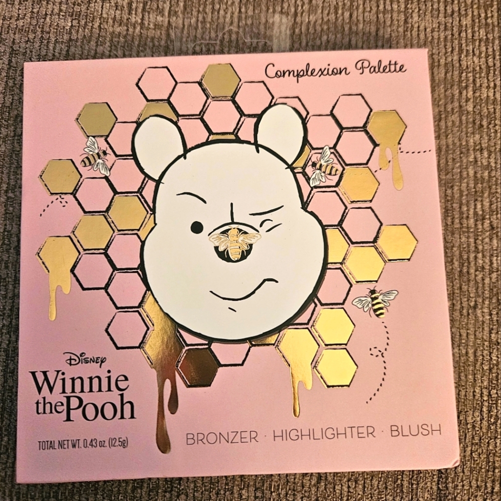 NEW! Disney Winnie The Pooh Complexion Palette ~ Bronzer Highlighter Blush NEW